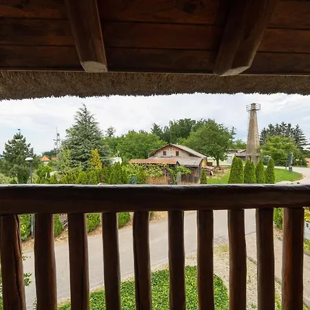 אורחן Hisa Vina Cuk *