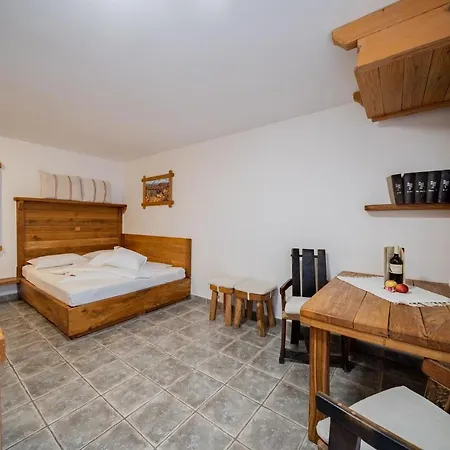 Hisa Vina Cuk Lendava