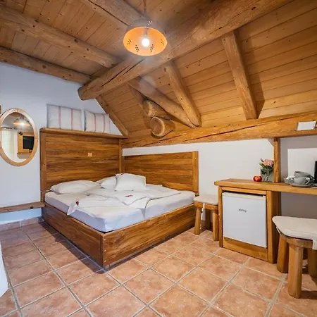 אורחן Hisa Vina Cuk *