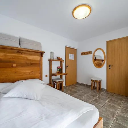 Hisa Vina Cuk Inn Lendava