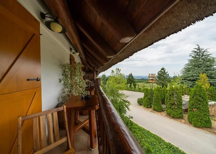 Hisa Vina Cuk بيت ريفي *