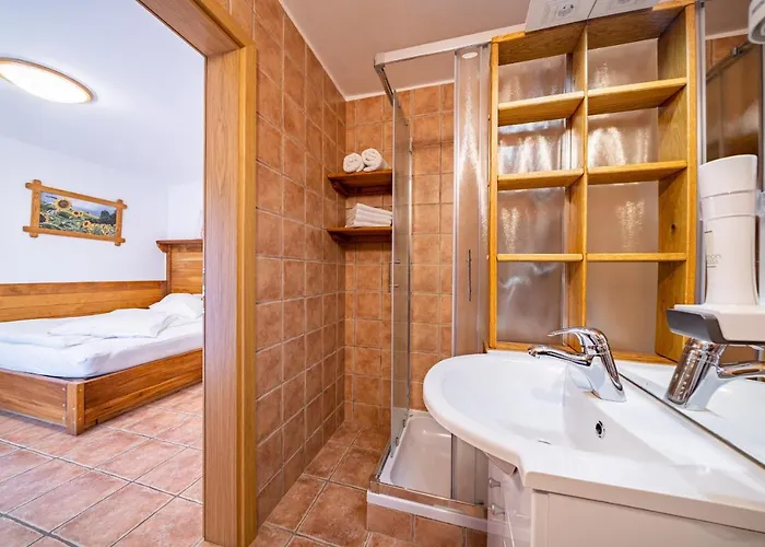 Hisa Vina Cuk * ليندافا