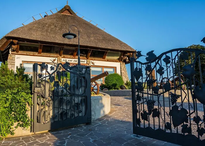 بيت ريفي Hisa Vina Cuk